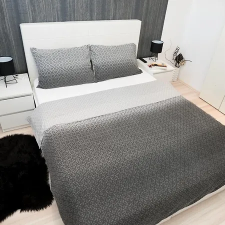 Natura With Private Pool Apartman