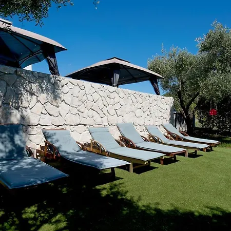 Natura With Private Pool Apartman *