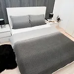 Natura With Private Pool Apartamento