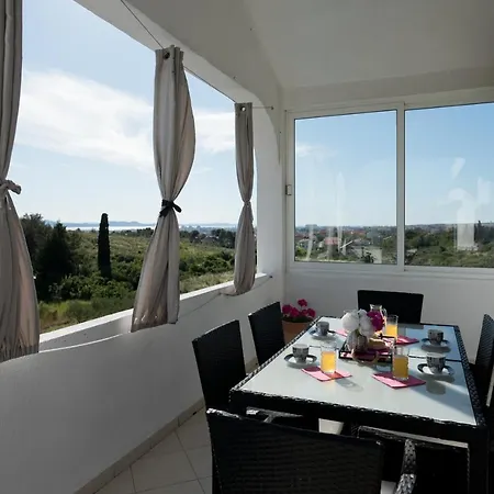 Natura With Private Pool Ζαντάρ