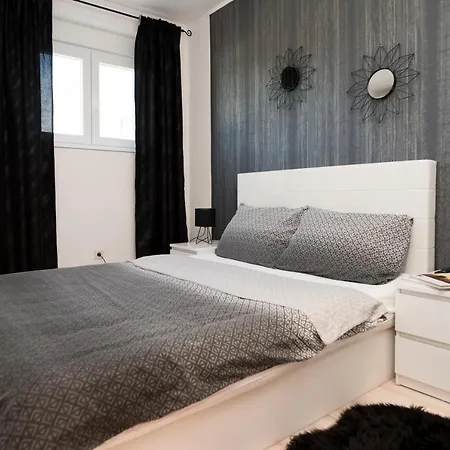 Natura With Private Pool Ζαντάρ