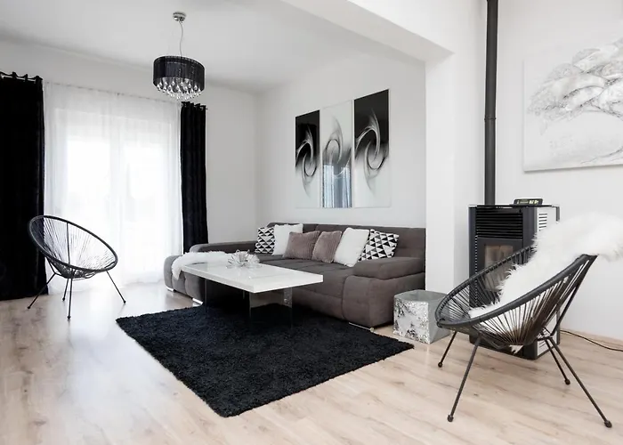 Natura With Private Pool Apartment