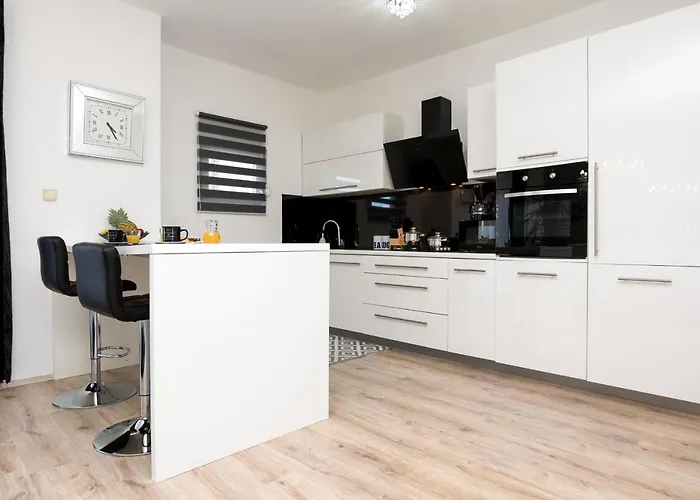 Appartement Natura With Private Pool *