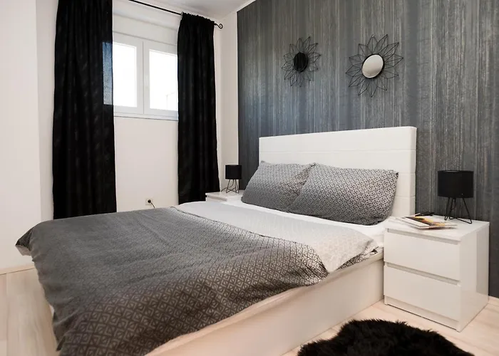 Natura With Private Pool Zadar